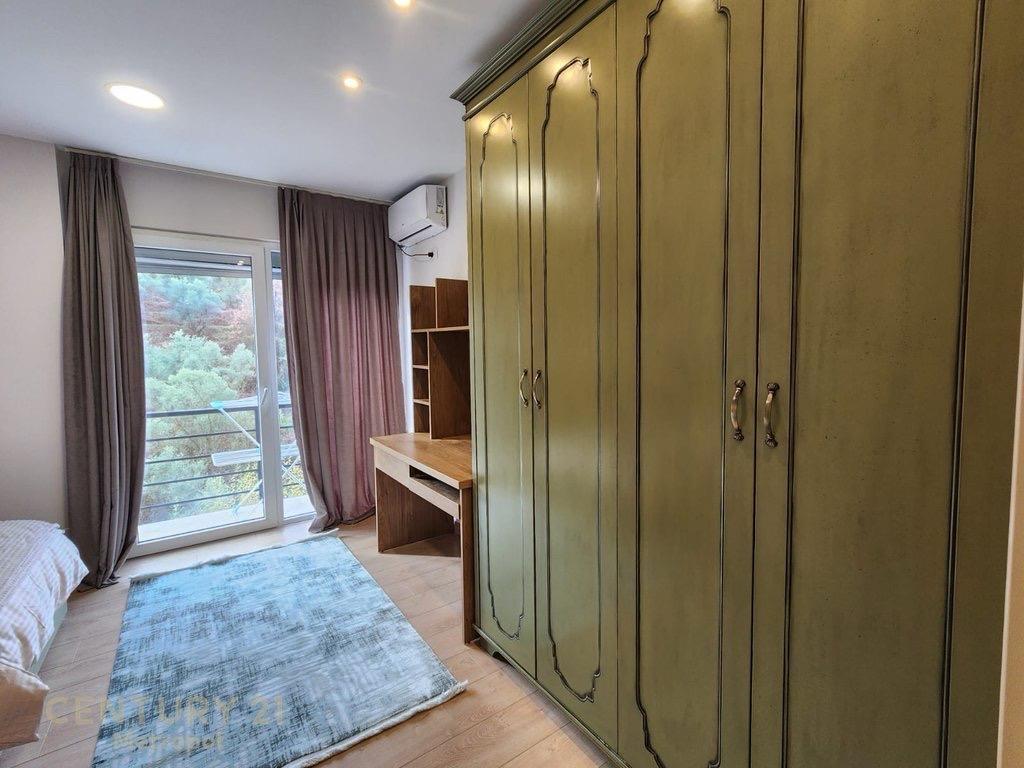 Apartament me qira 3+1+2