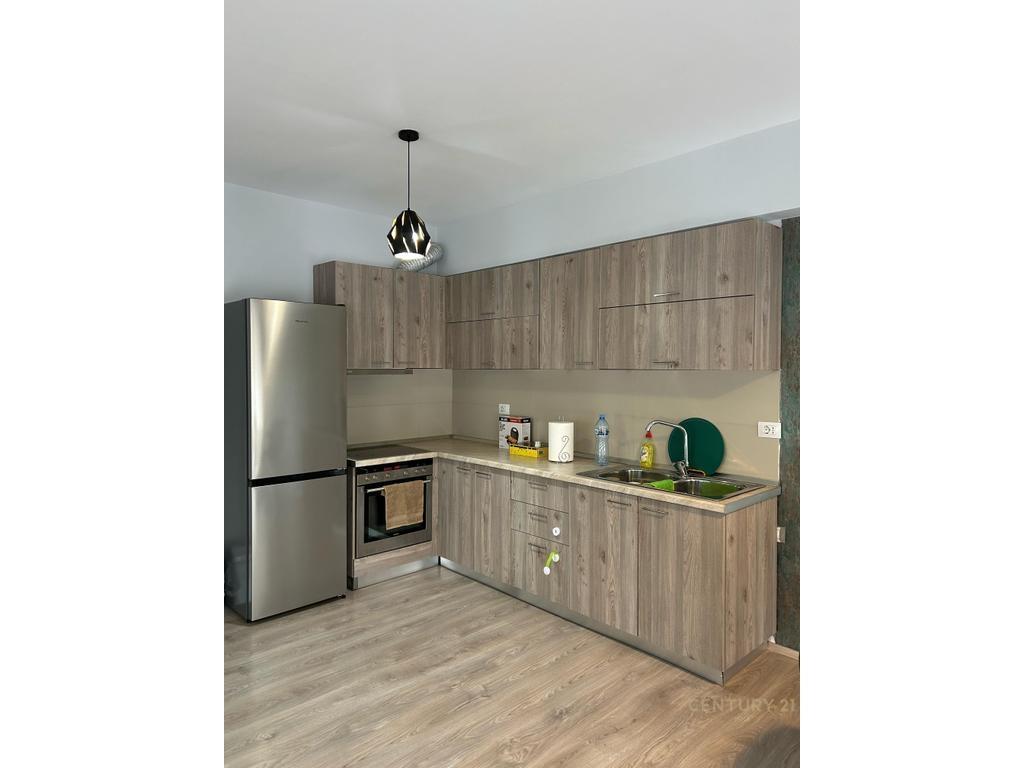 APARTAMENT 2+1 TEK KOMPLEKSI MAGNET, 21 DHJETORI.