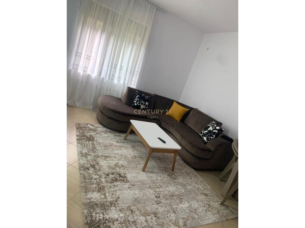 Apartament 1+1 Për Qira në Shkozë