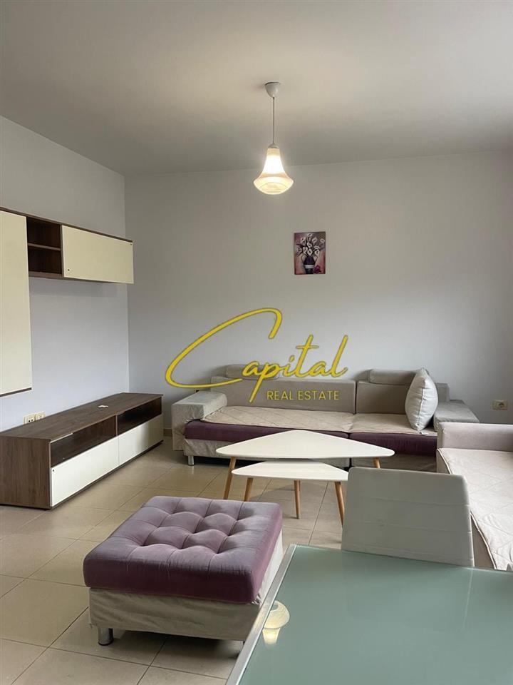 APARTAMENT ME QERA 2+1 5 MAJI 500 EURO