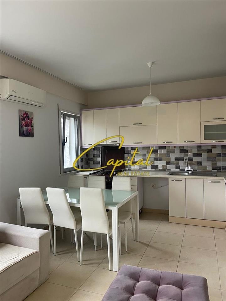 APARTAMENT ME QERA 2+1 5 MAJI 500 EURO