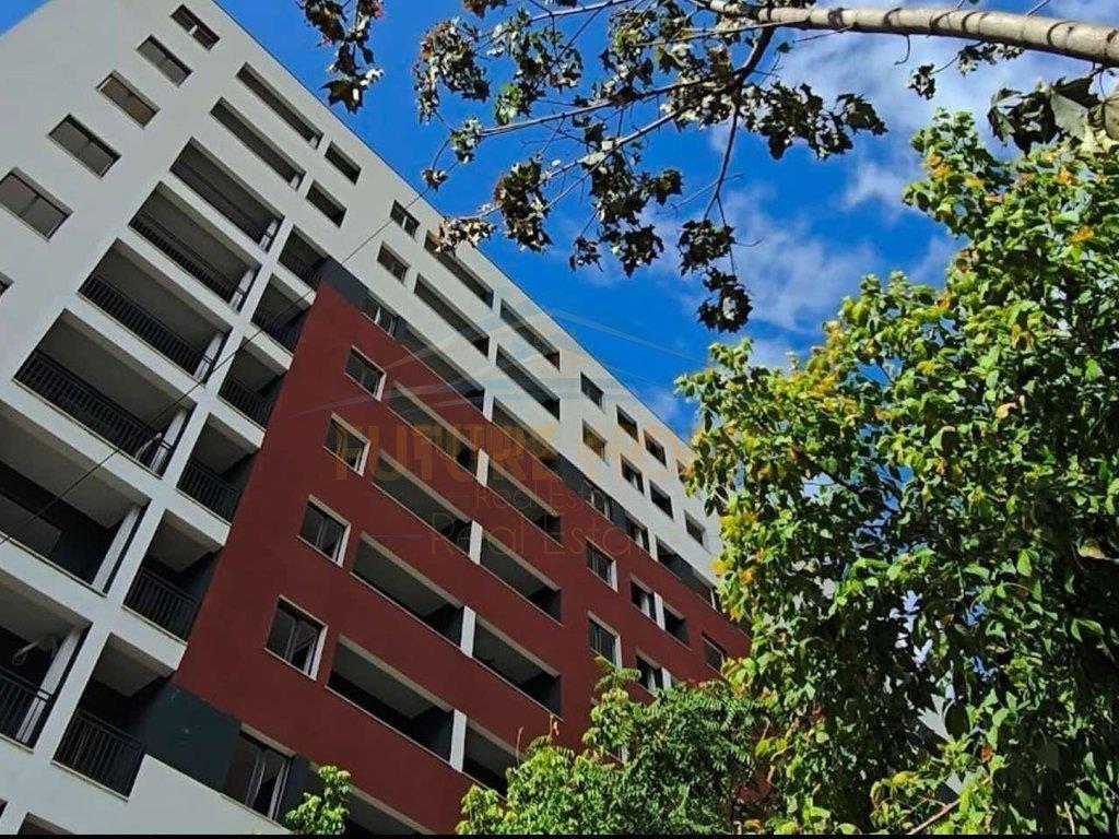 Shitet, Apartament 2+1, Oxhaku, Tiranë.