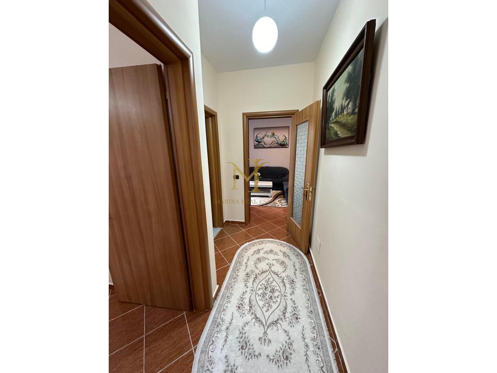 APARTAMENT 2+1 PER QERA PRANE SHKOLLES BAJRAM CURRI , PLAZH