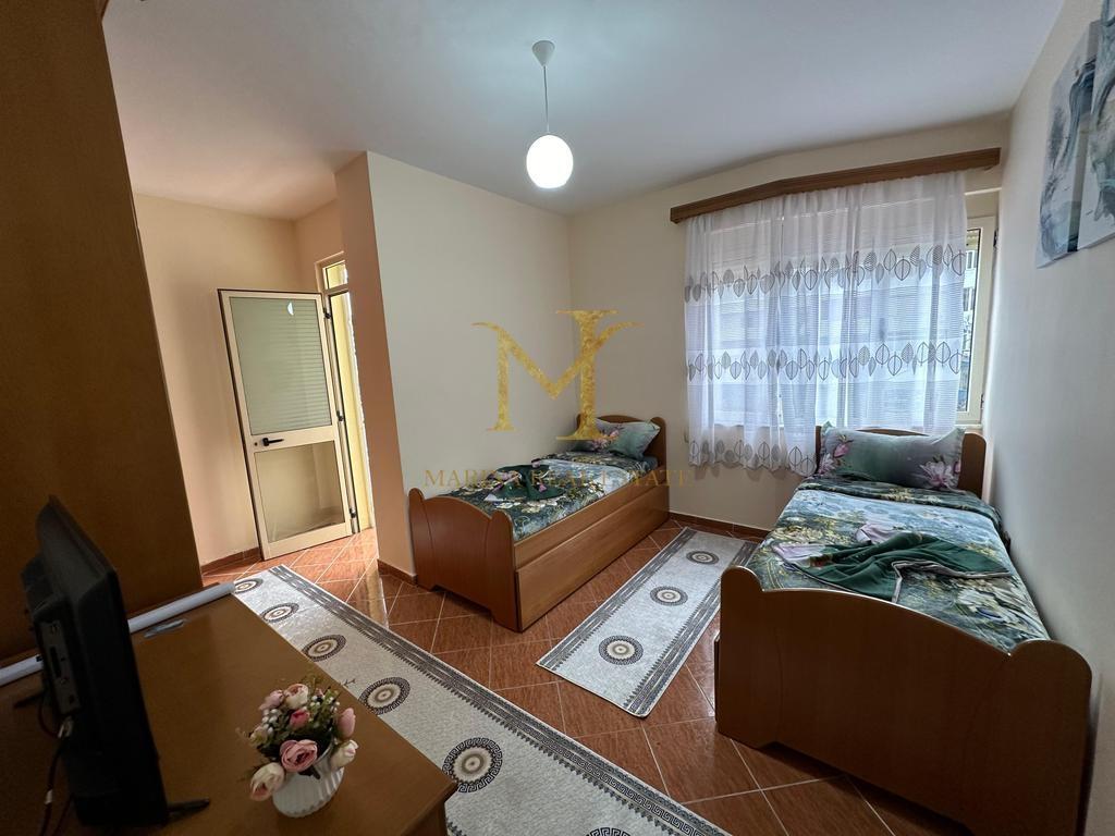 APARTAMENT 2+1 PER QERA PRANE SHKOLLES BAJRAM CURRI , PLAZH