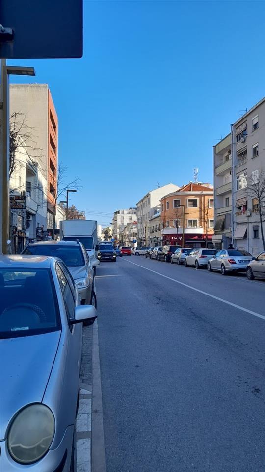 TRUALL DHE NDERTESE NE QENDER, PER SHITJE!