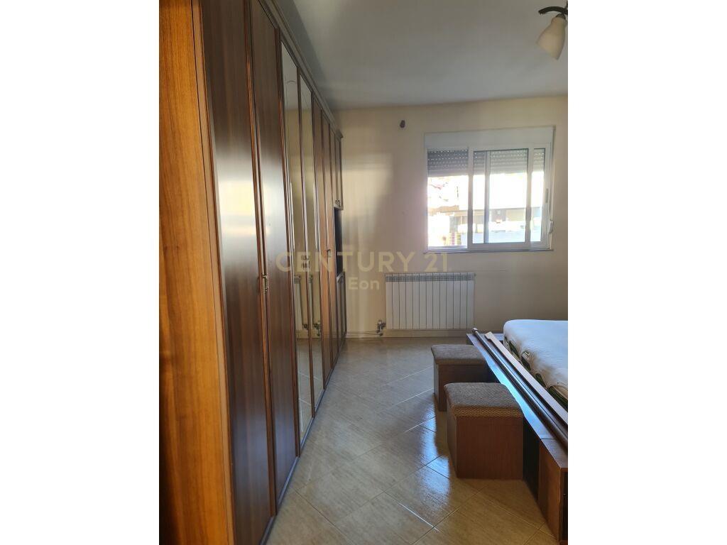 SHITET APARTAMENT 2+1+2 NE DURRES PAMJE DETI!