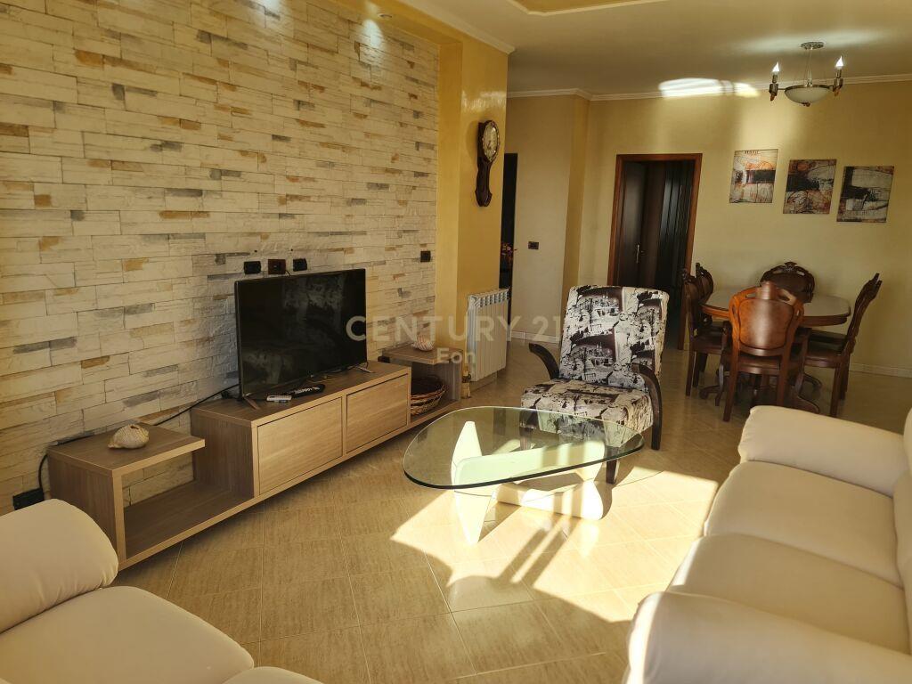 SHITET APARTAMENT 2+1+2 NE DURRES PAMJE DETI!