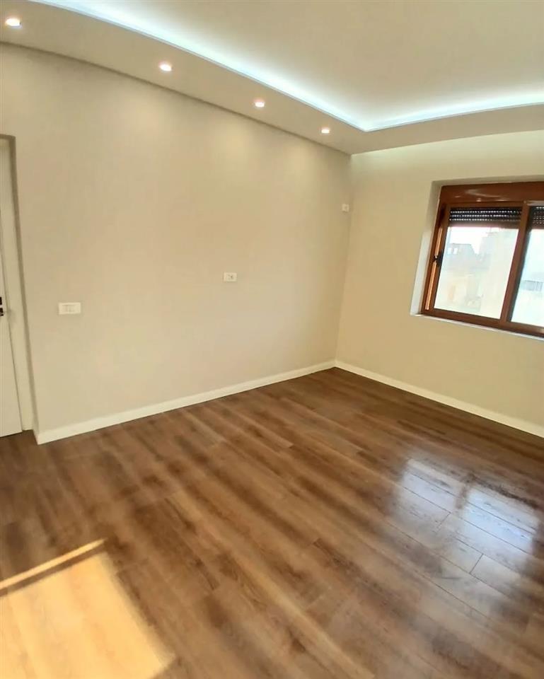 Kavaje,apartament 2+1 me planimetri super,50 m nga qendra.