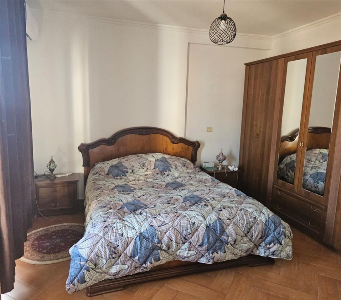 Apartament 2+1 me qera afer qendres