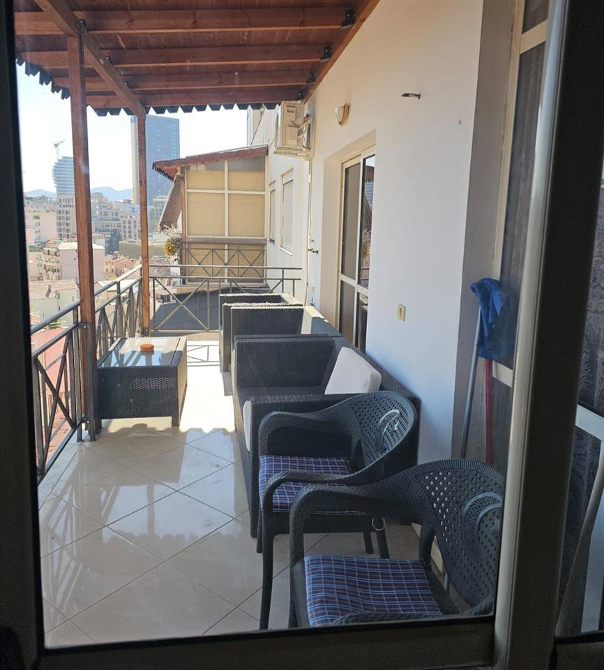 Apartament 2+1 me qera afer qendres