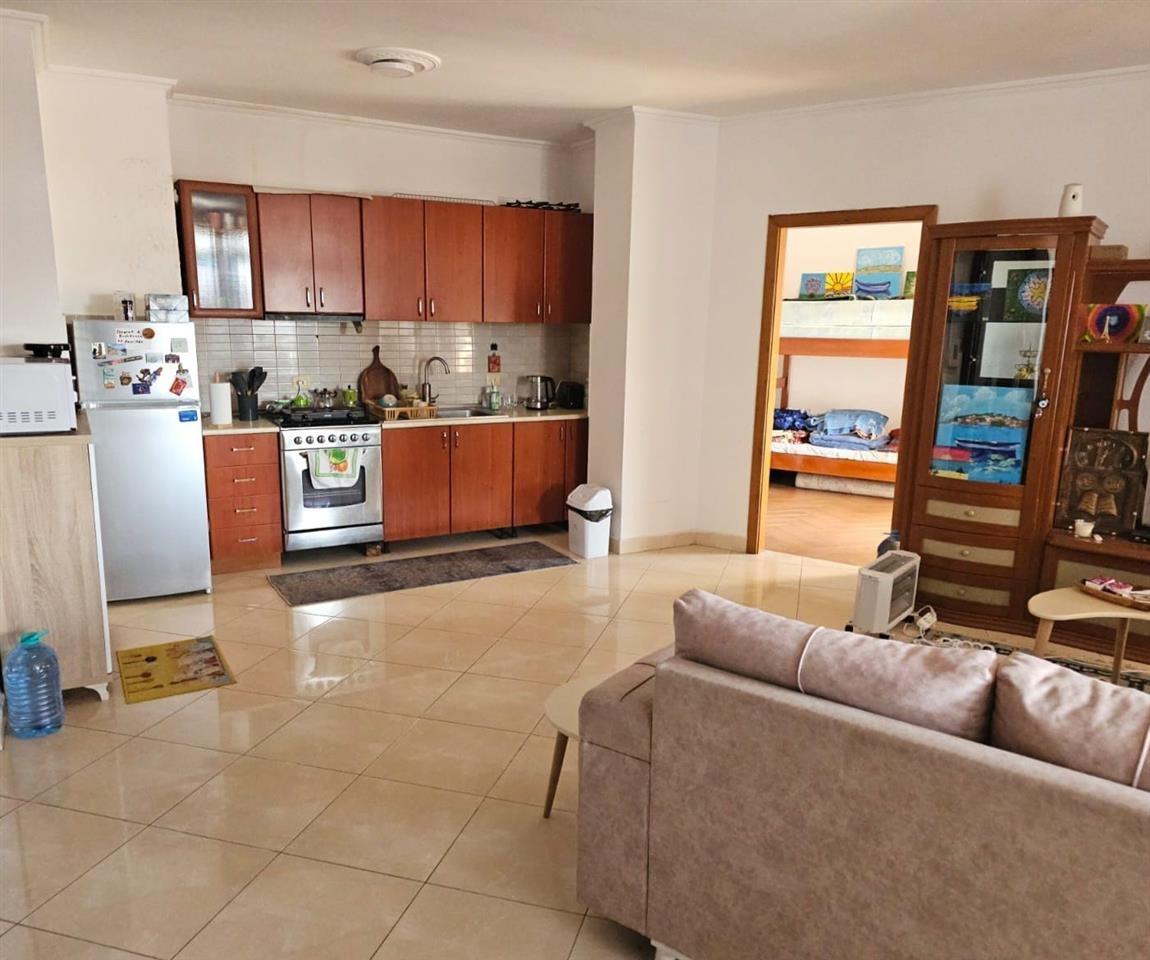 Apartament 2+1 me qera afer qendres