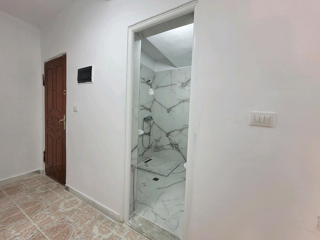 APARTAMENT ish Tregu i Orizit jepet me Qera