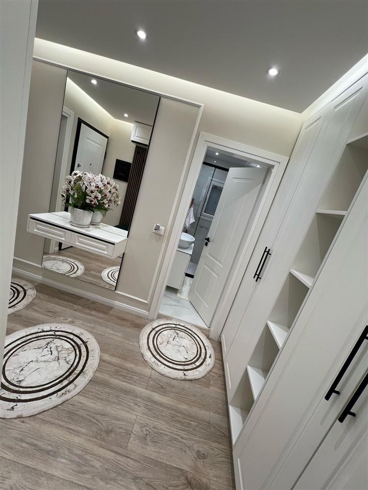 Shitet apartament gati per tu punuar ne booking dhe bnb