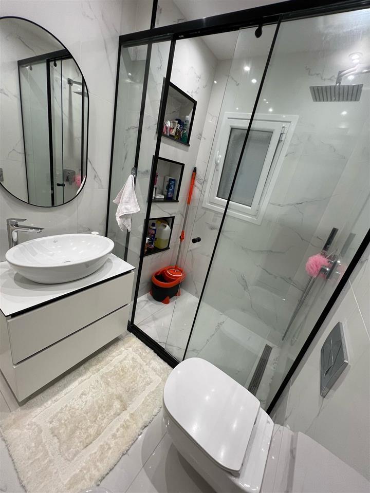 Shitet apartament gati per tu punuar ne booking dhe bnb