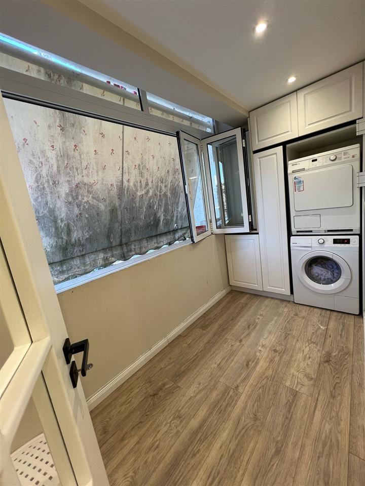 Shitet apartament gati per tu punuar ne booking dhe bnb