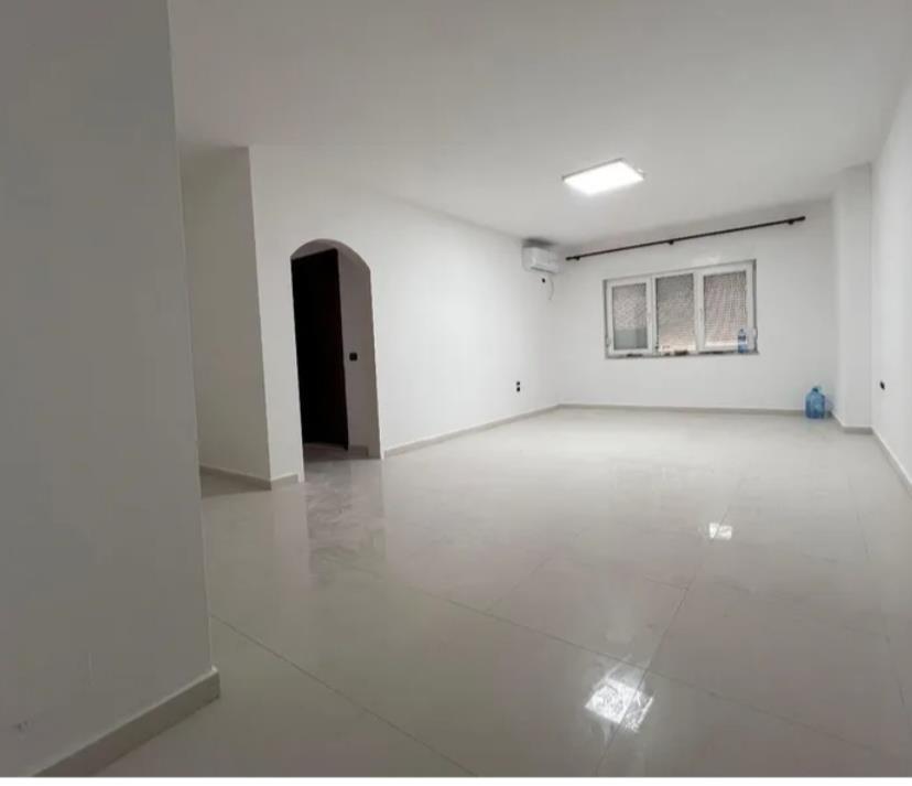Jepet apartament me qera per biznes ne Tirane te re.