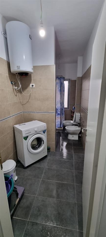 Hyrje e Mobiluar 350 Mije leke muaj