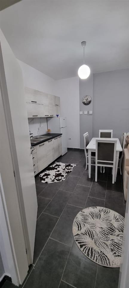 Hyrje e Mobiluar 350 Mije leke muaj