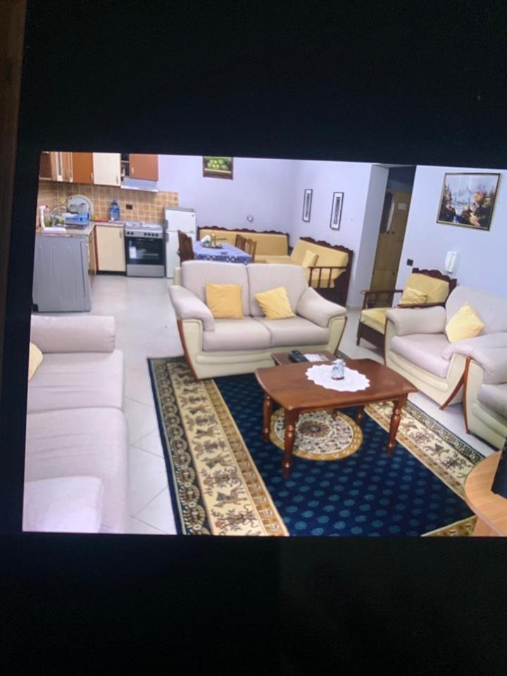 Apartament 2+1 me Qera Rr.Kavajes
