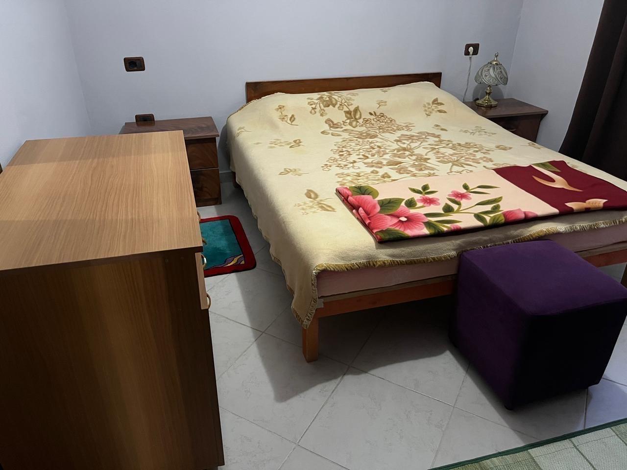 Apartament 2+1 me Qera Rr.Kavajes