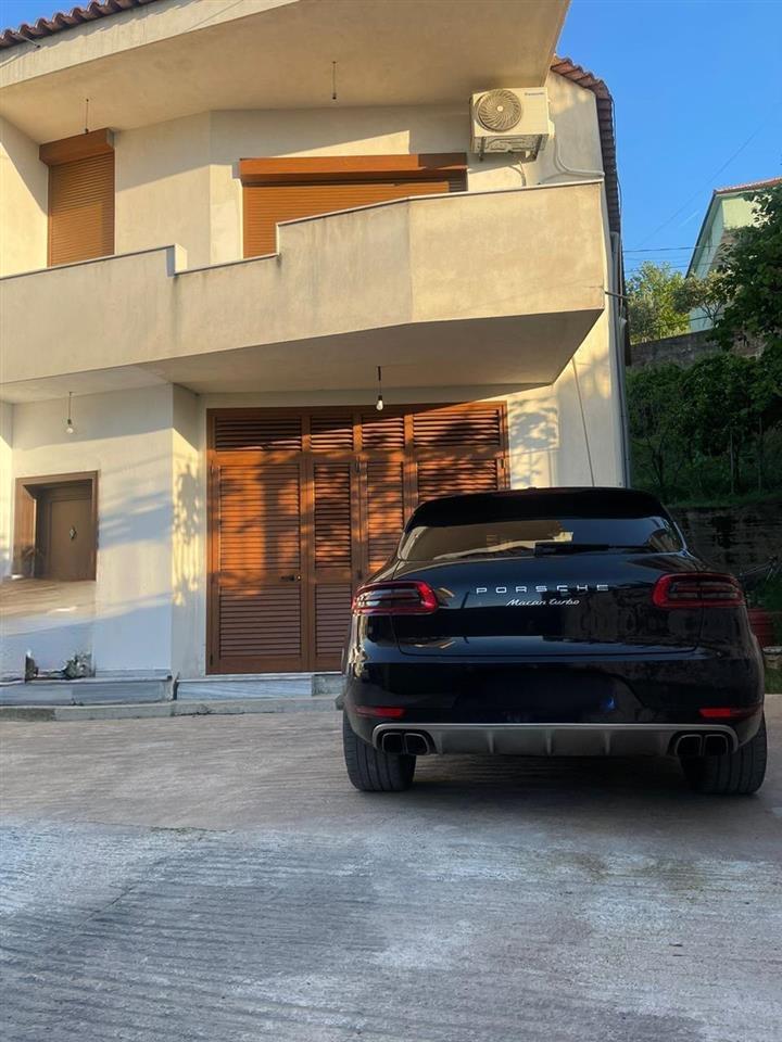 Jepet me qera apartament ne Selite