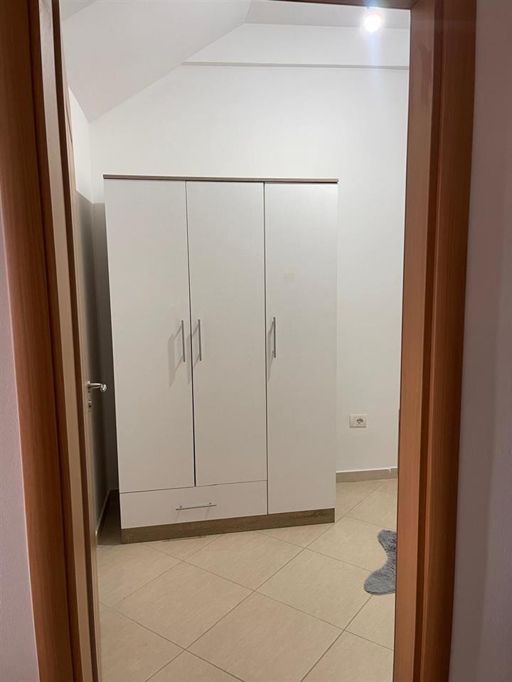 Jepet me qera apartament ne Selite