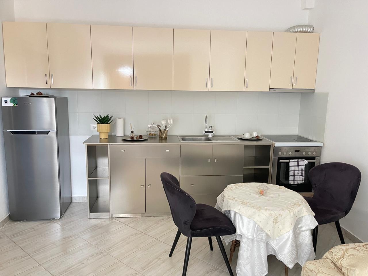 Jepet me qera apartament ne Selite