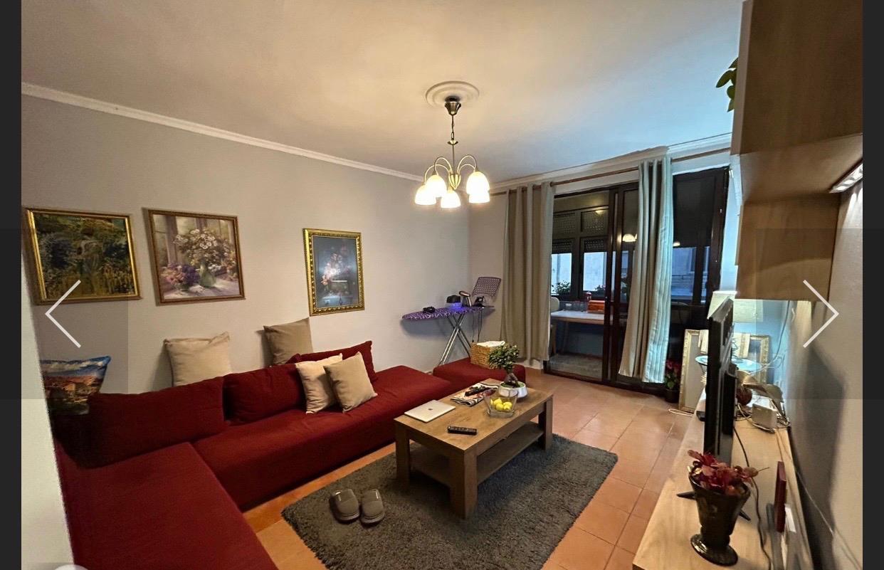 Apartament 2+1 me Qera Restorant Durrsi