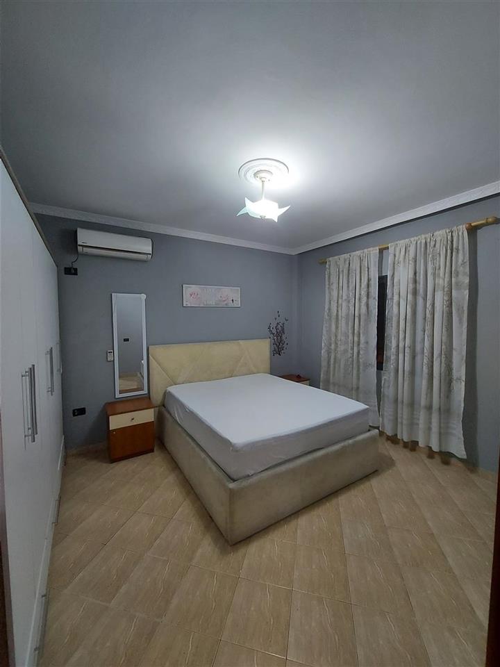 Shtepi me qera mbrapa konvikteve te inxhinierise se ndertimi