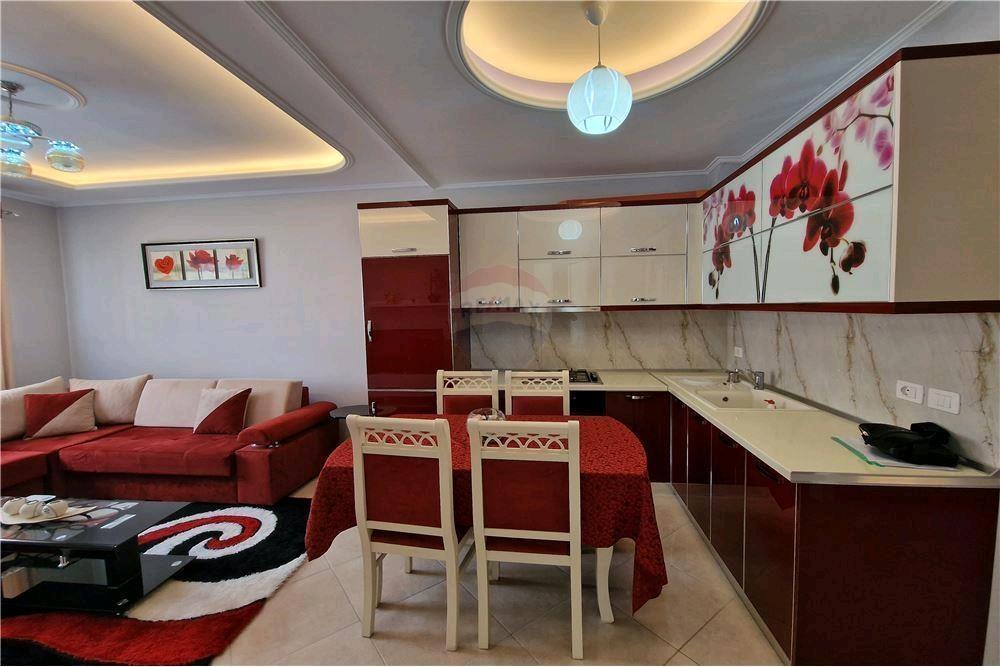 Apartament 2+1 me qera ne Skele,Vlore