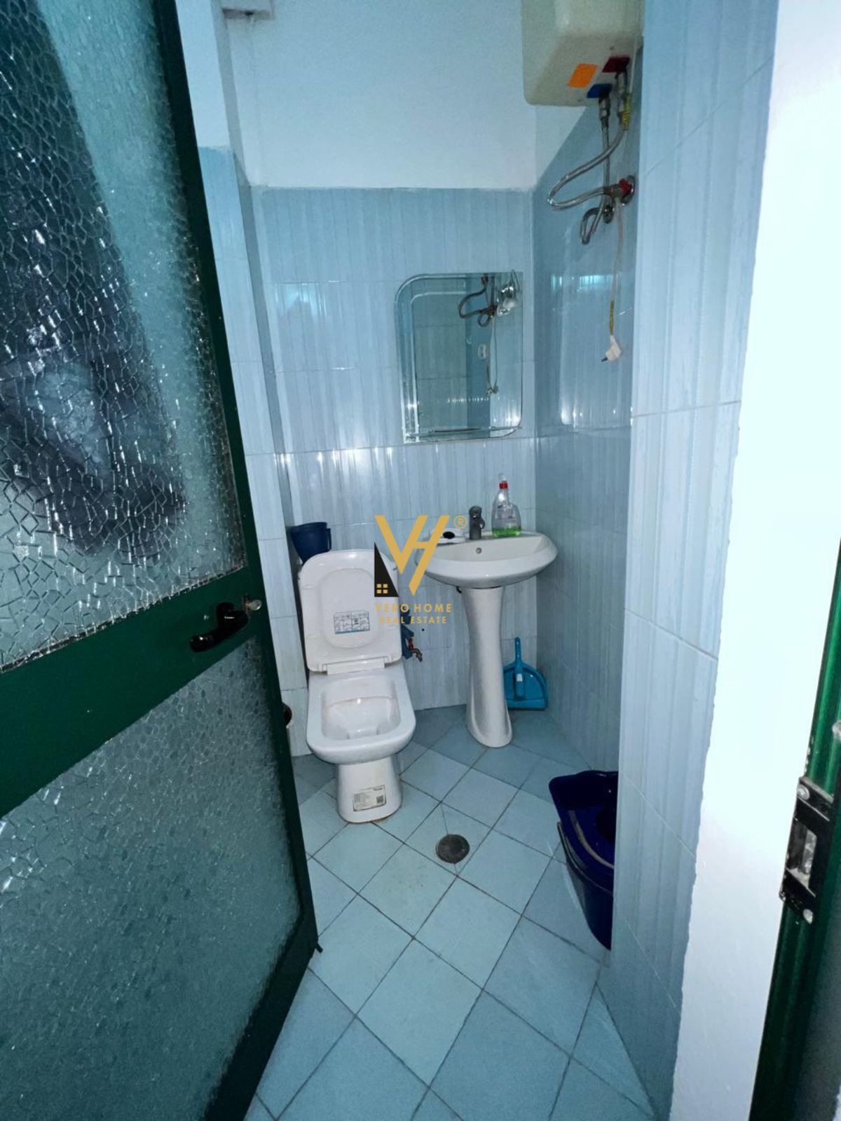 AMBIENT 25M2 TE ISH EKSPOZITA 52.000 EURO