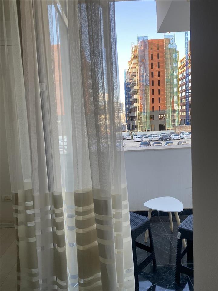 Jepet me qera 2+1+2 Kryqezimi Nisharakut