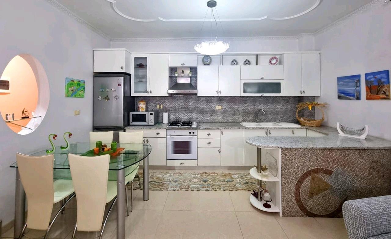 Apartament me qira