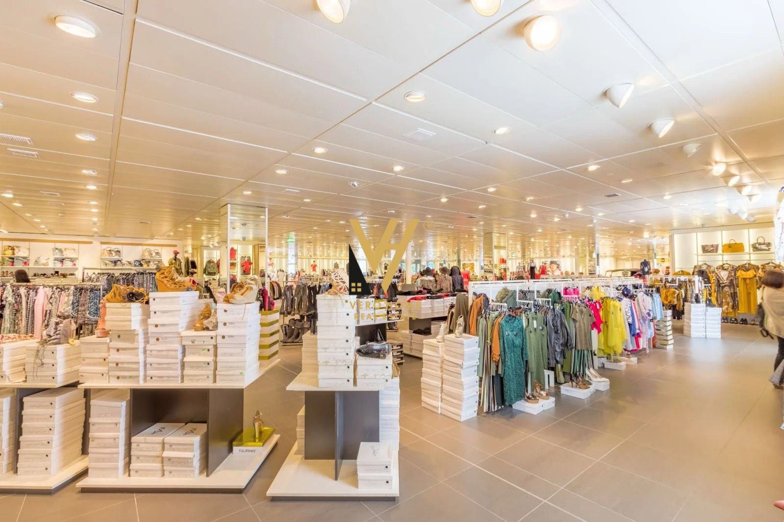 DYQAN 350M2 TE KOMUNA E PARISIT 750.000 EURO