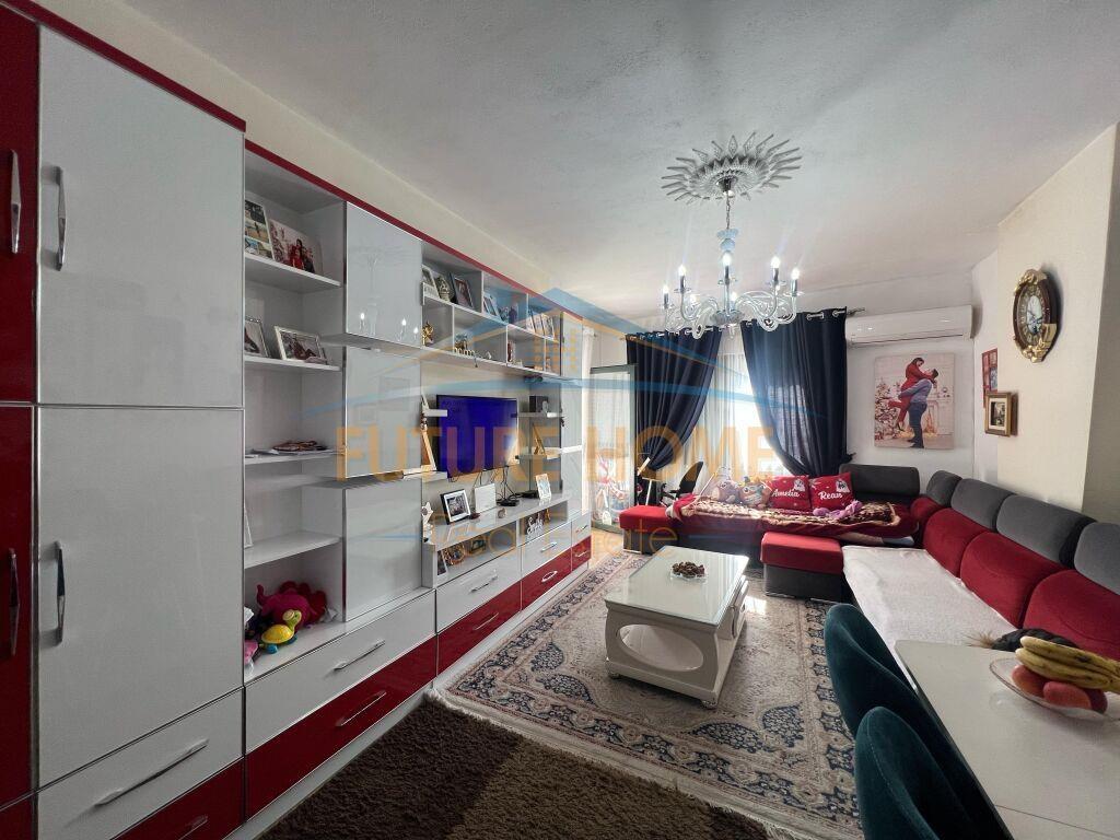 Shitet, Apartament 1+1, Misto Mame