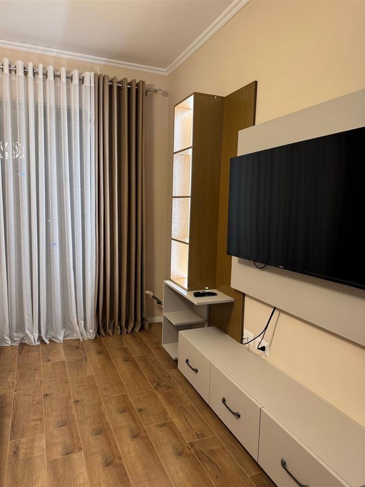 Apartament me qera farmacia 10