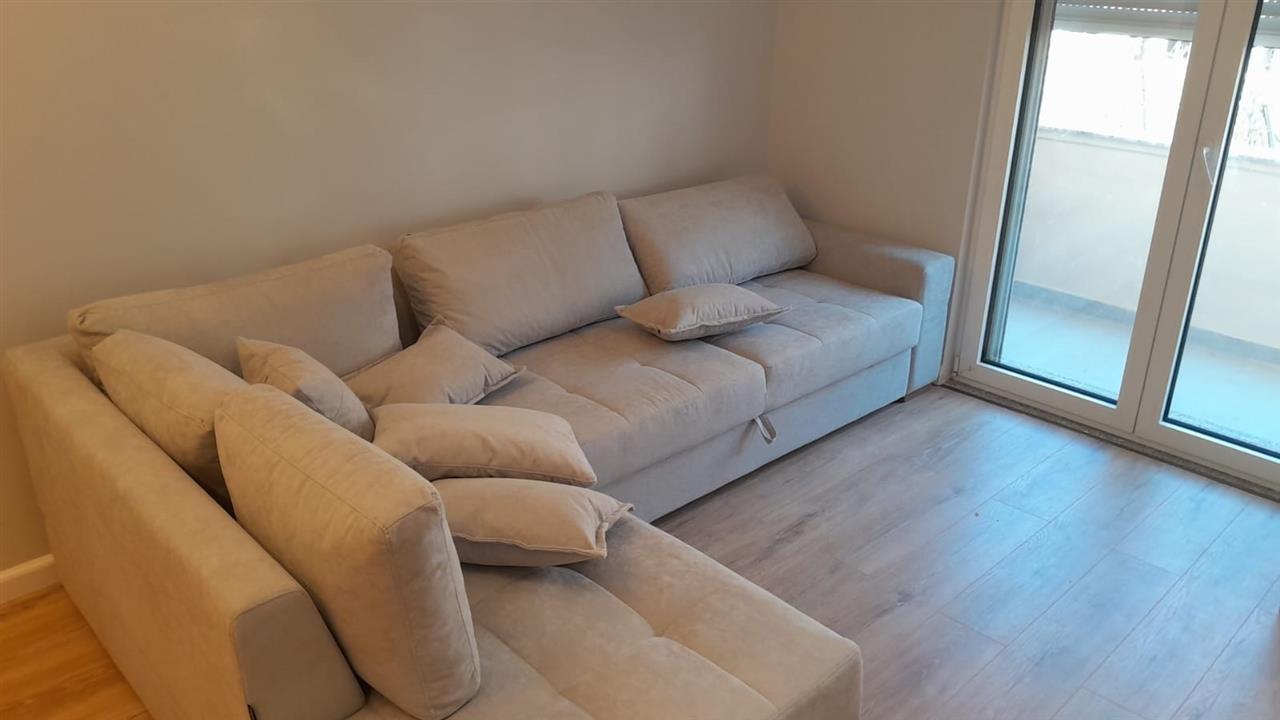 Jepet me qira apartament 1+1 ne qender te Tiranes