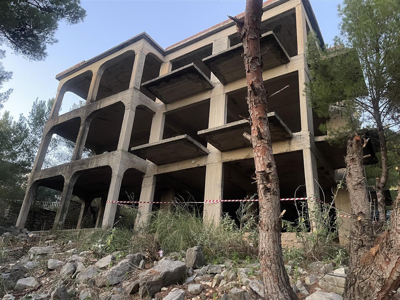 Shitet Objekt ne shitje 558 m2