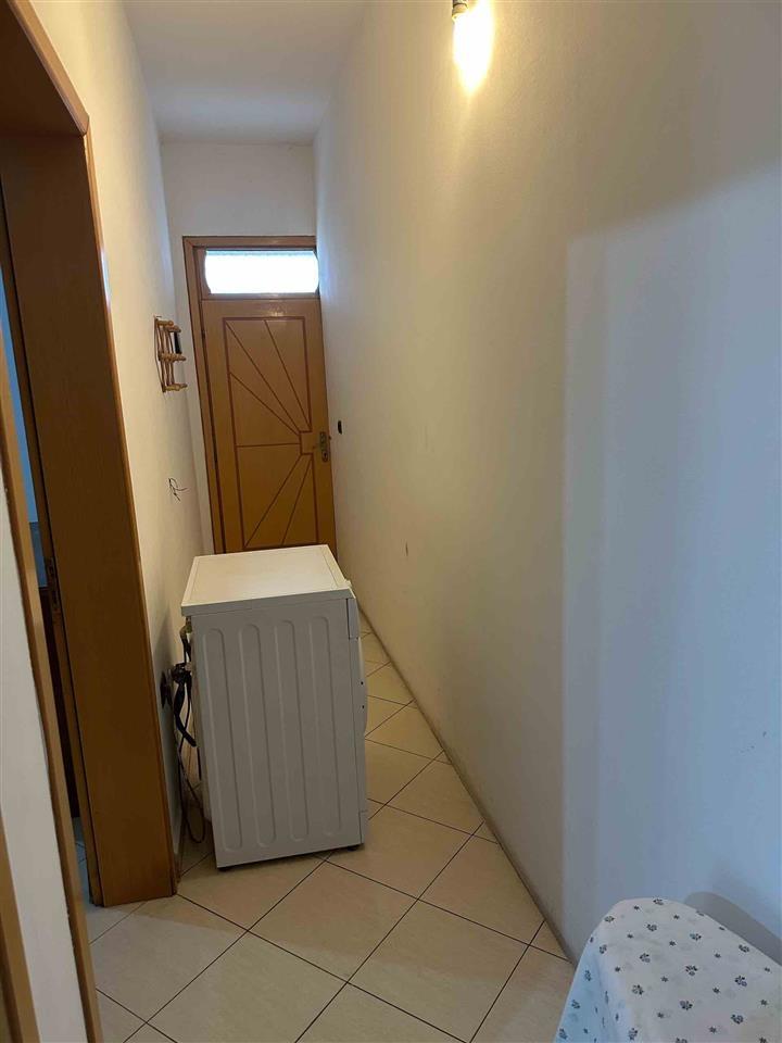 Jepet apartament me qera 1+1 mobiluar/Durrës