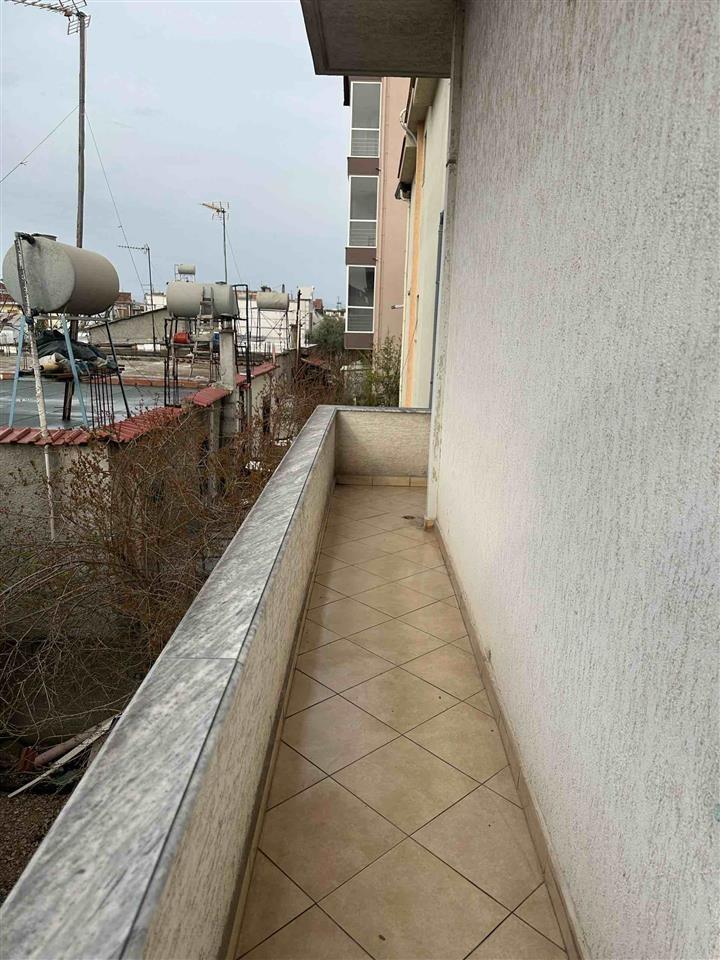 Jepet apartament me qera 1+1 mobiluar/Durrës