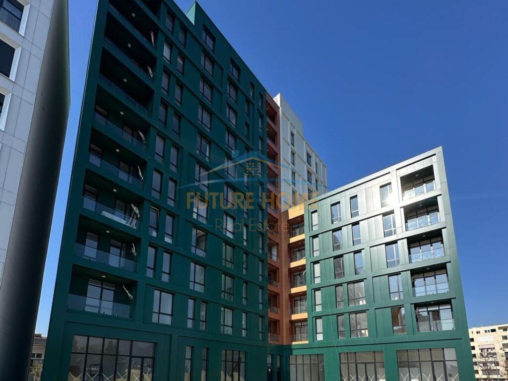 Shitet apartament 3+1+2 Bulevardi i Ri