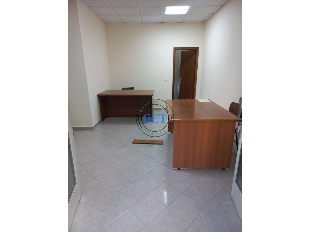 Jepet Me Qira, Ambient Biznesi, Gjykata, Durres