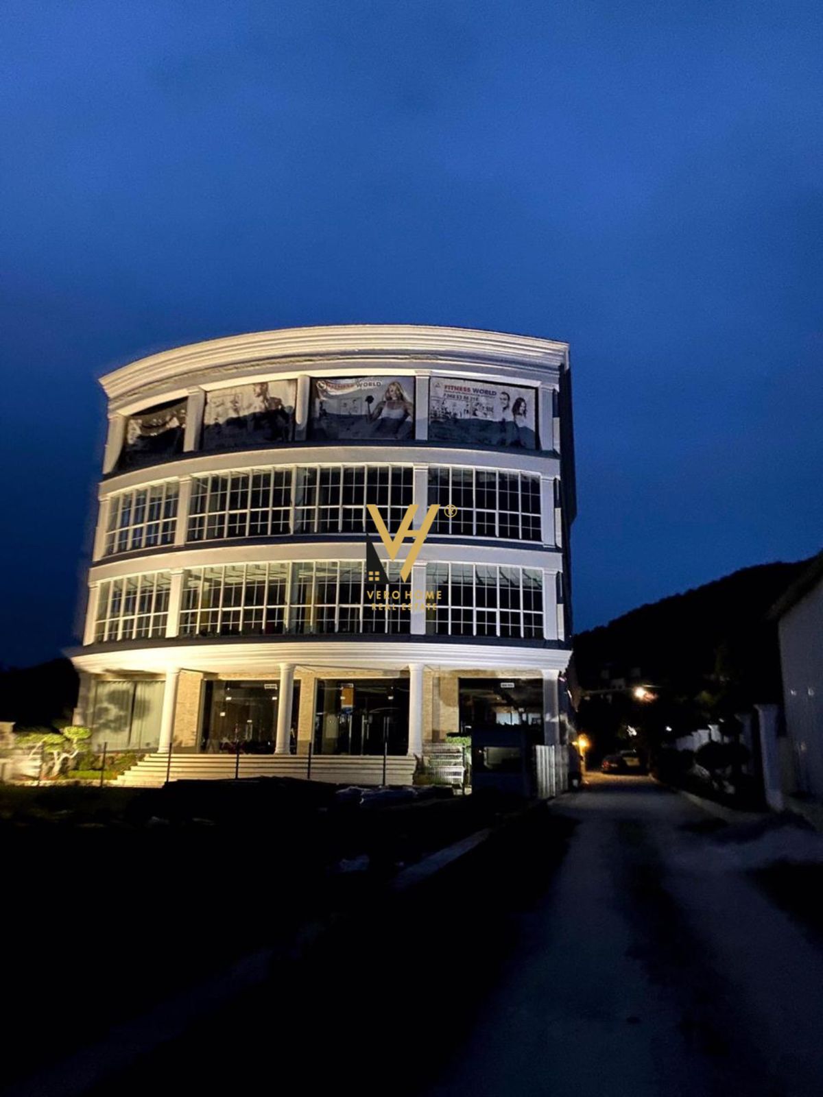 OBJEKT 607M2 ME QERA NE PEZE HELMES 3.500 EURO