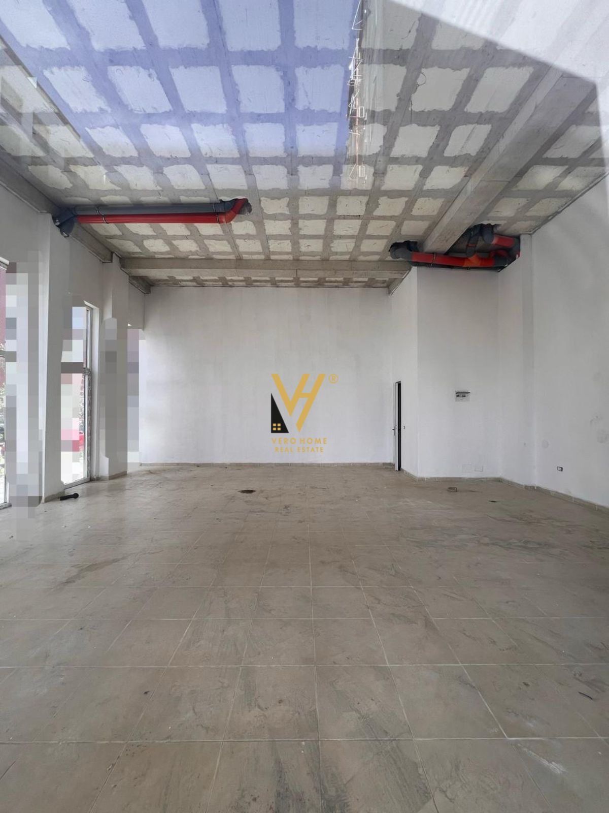 DYQAN PRANE BULEVARDIT TE RI 80.000 LEKE