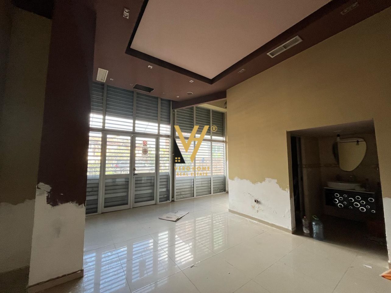 DYQAN 100M2,KOLOSEO PRANE RR.DURRESIT 80.000 LEKE