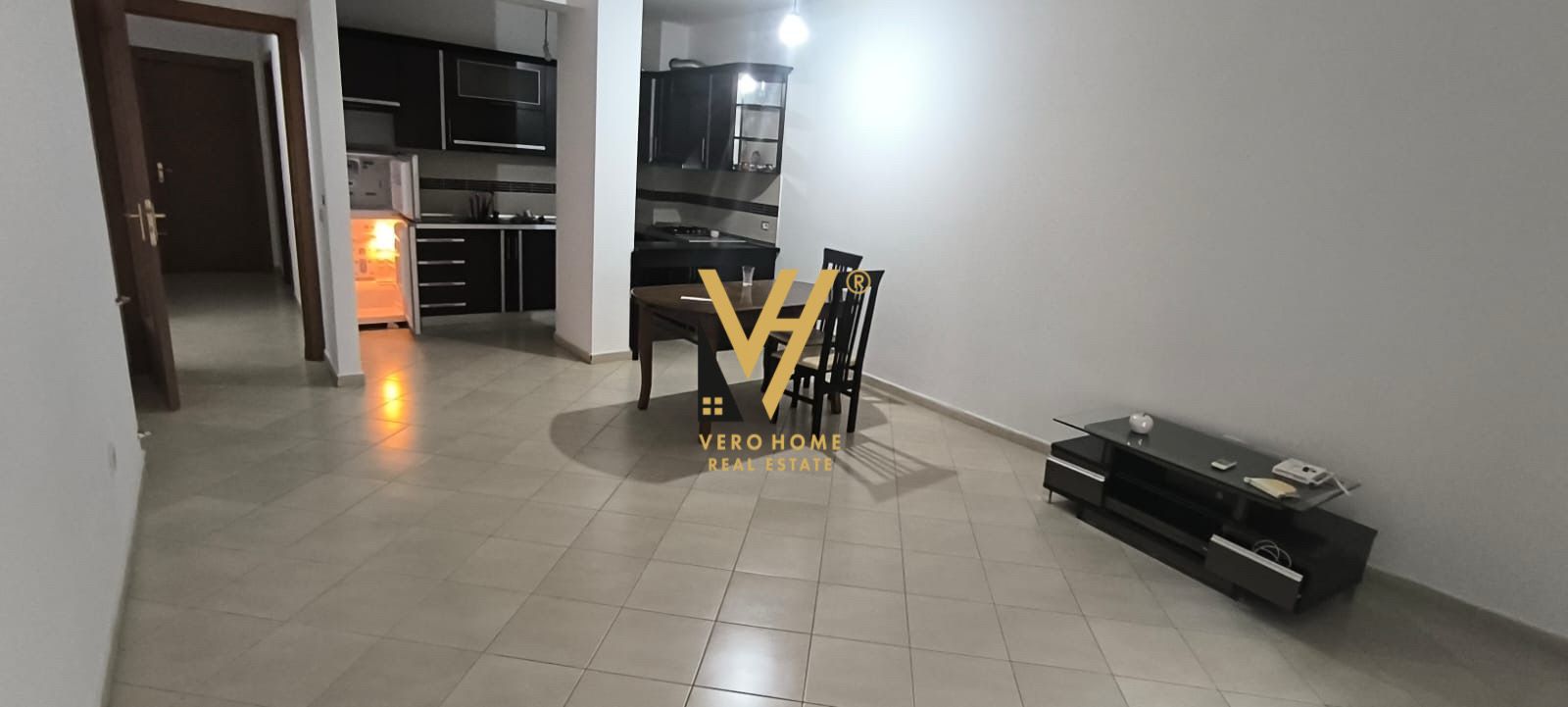 ZYRE 130 M2 TE KOMUNA E PARISIT 1.200 EURO