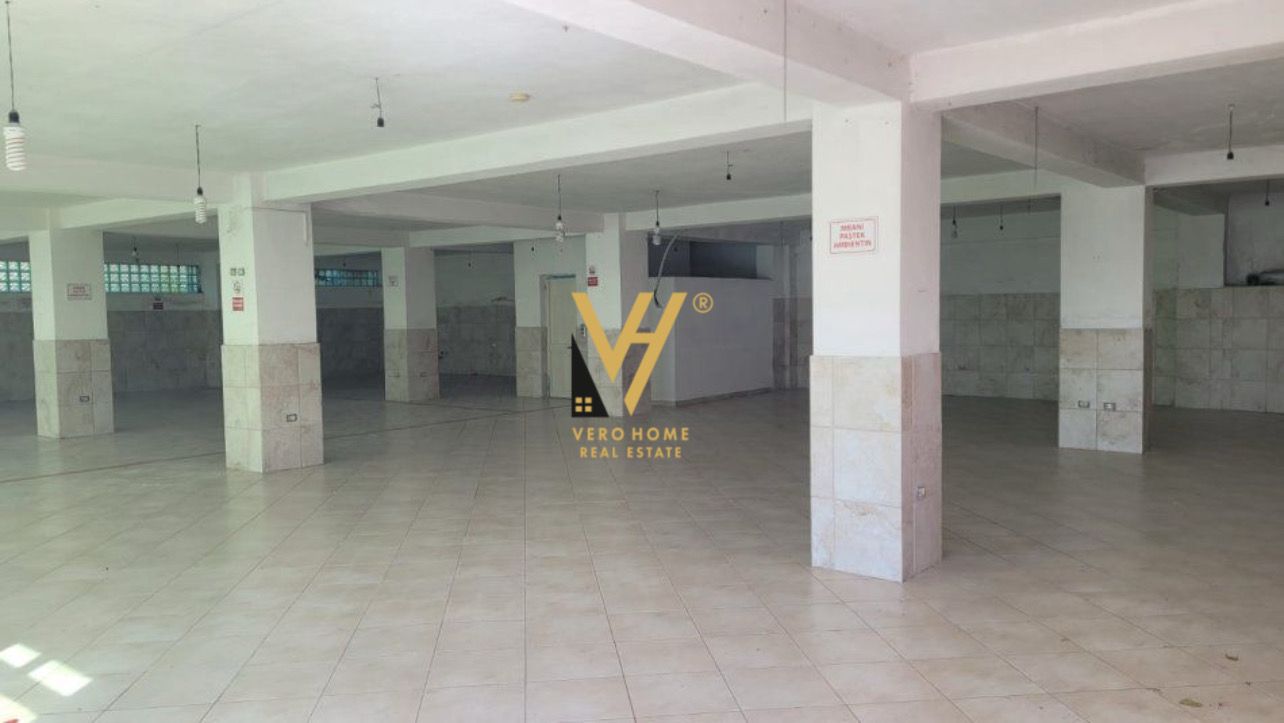 AMBIENT 400M2 TE KODRA E PRIFTIT 1.600 EURO