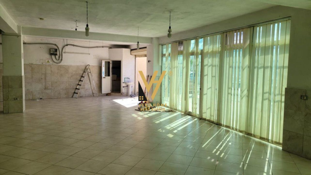 AMBIENT 400M2 TE KODRA E PRIFTIT 1.600 EURO