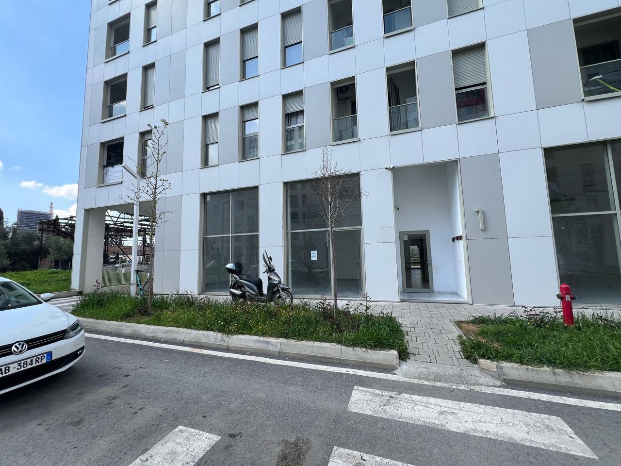 Ofrojme nje ambjent komercial