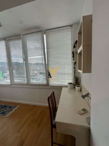 2+1 ME QERA TEK RR.KOSOVAREVE 750 EURO